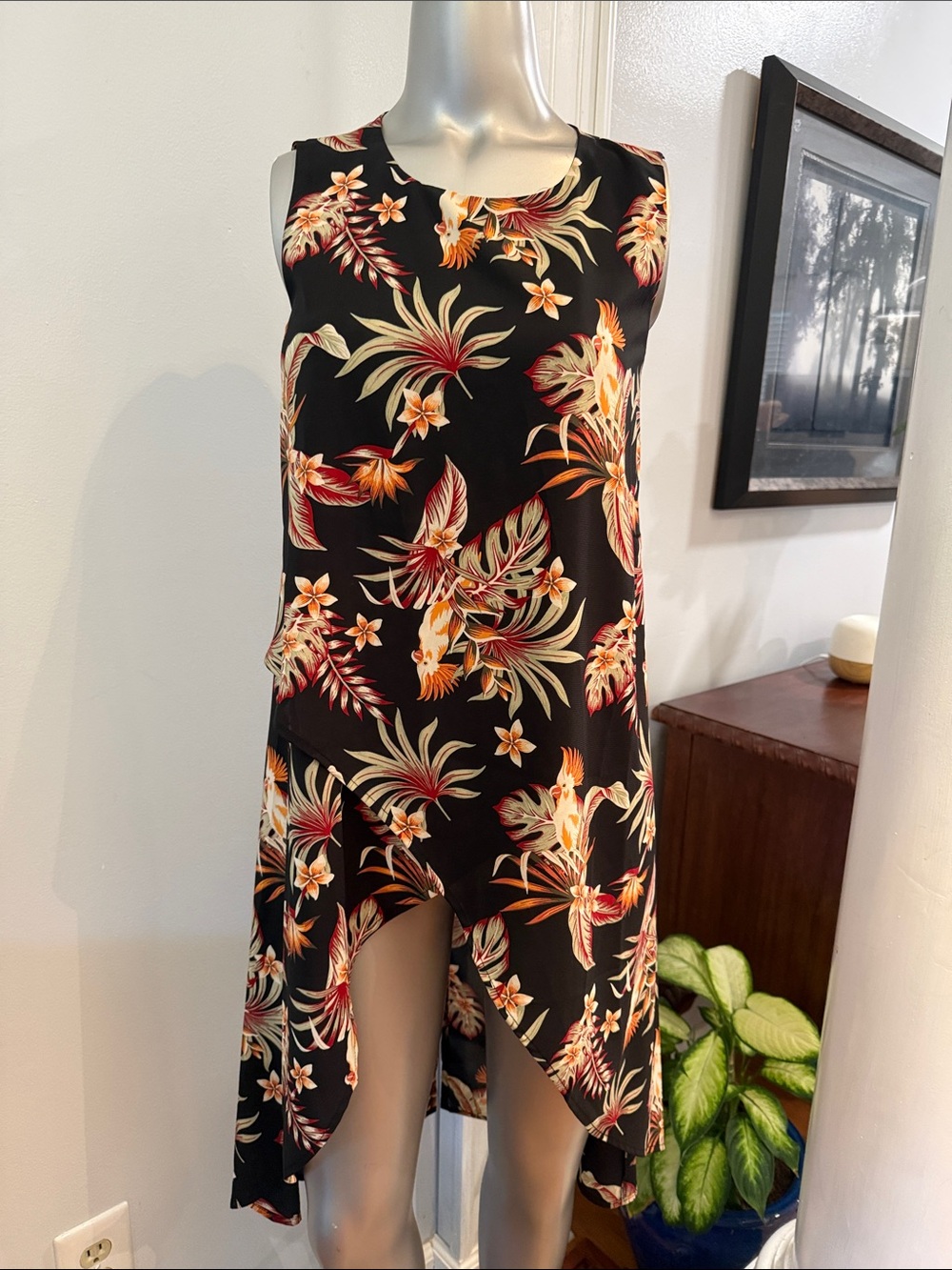 Black Tropical Print Sleeveless Asymmetrical Top